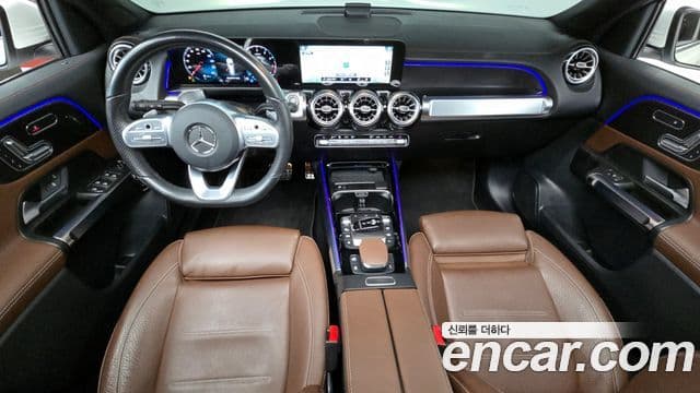 Mercedes-Benz GLB-Class 2021 — ფოტო 7/20