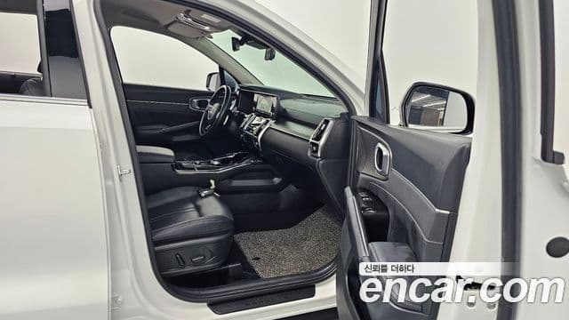 Kia Sorento 2023 — Şəkil 10/20