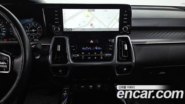 Kia Sorento 2023 — Şəkil 15/20