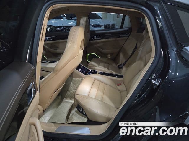 Porsche Panamera 2018 — Photo 14/20