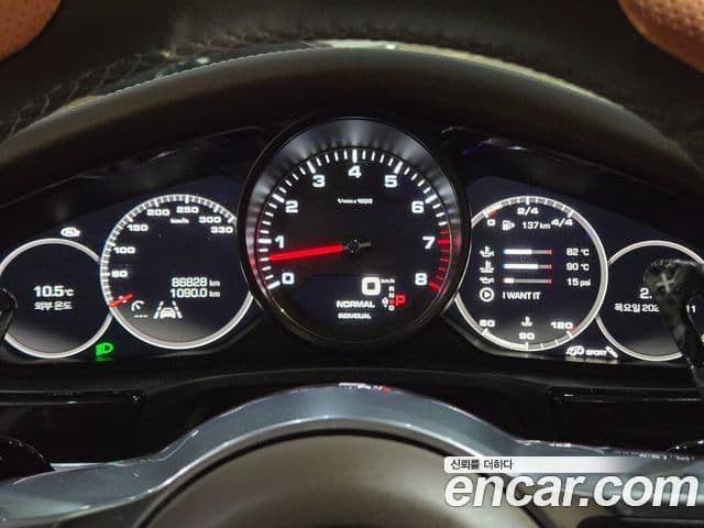 Porsche Panamera 2018 — Photo 18/20