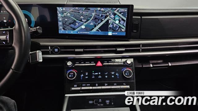 Hyundai Santa Fe 2023 — Şəkil 14/20