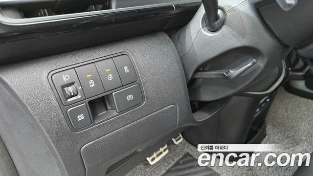 Hyundai Staria 2022 — ფოტო 15/20