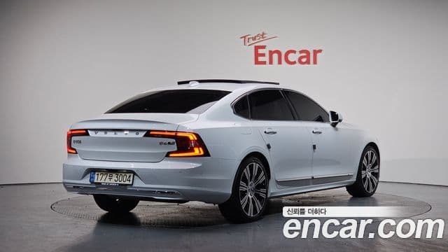 Volvo S90 2022 — ფოტო 2/20