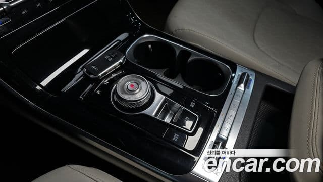 Kia Carnival 2020 — Şəkil 9/20
