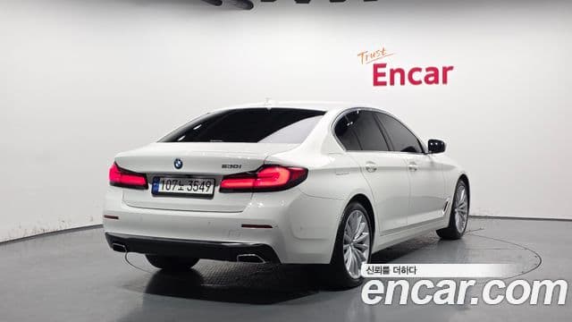 BMW 5 Series 2022 — Şəkil 2/20