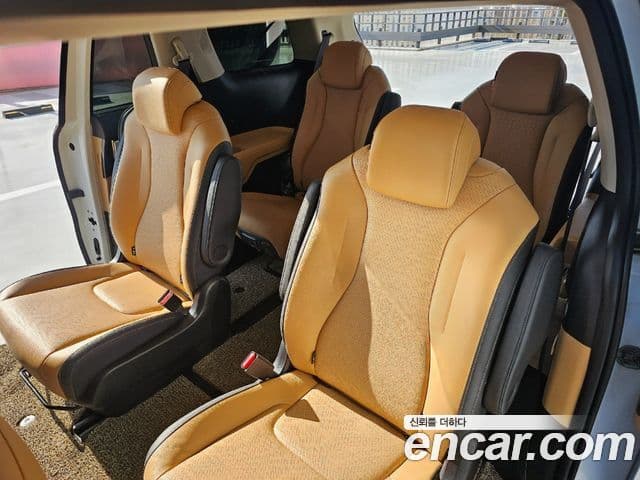Kia Carnival 2021 — Şəkil 12/20