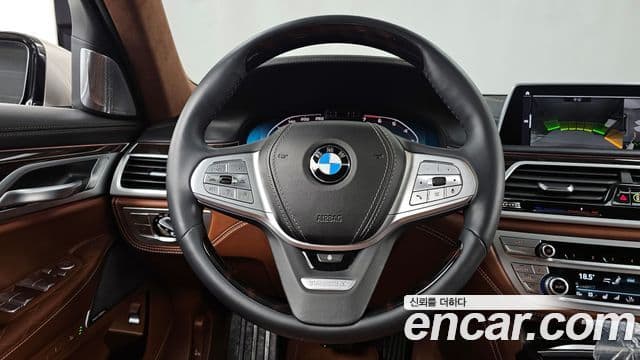 BMW 7 Series 2021 — ფოტო 13/20