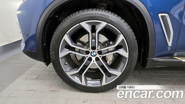 BMW X5 2021 — ფოტო 5/20