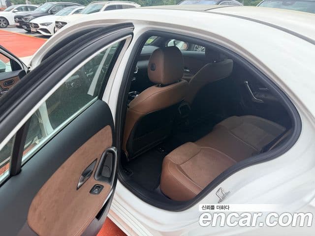 Mercedes-Benz A-Class 2024 — Şəkil 3/4