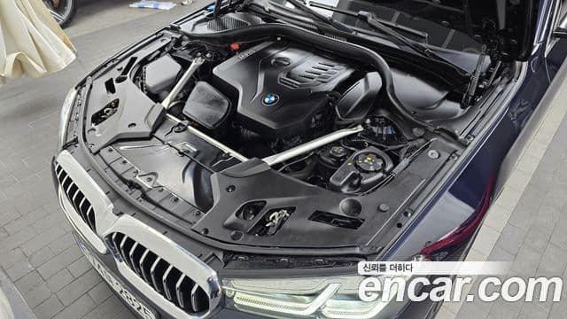 BMW 5 Series 2023 — фото 6 из 20
