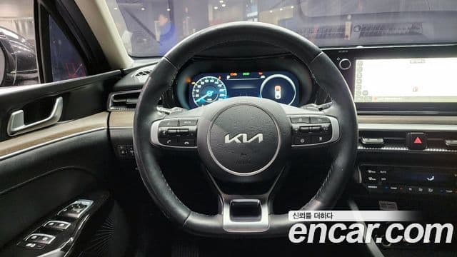 Kia K5 2022 — Şəkil 14/20