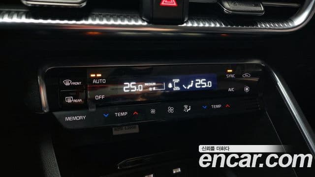 Kia K5 2022 — Şəkil 18/20