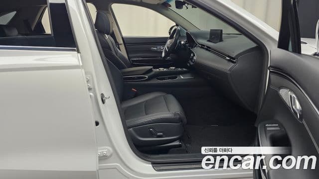 Genesis GV70 2021 — ფოტო 11/20