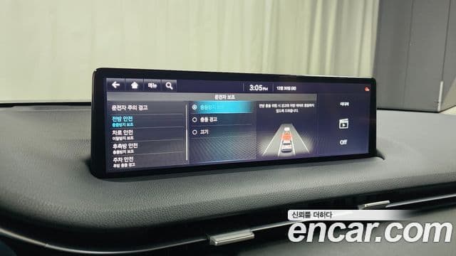 Genesis GV70 2021 — ფოტო 17/20