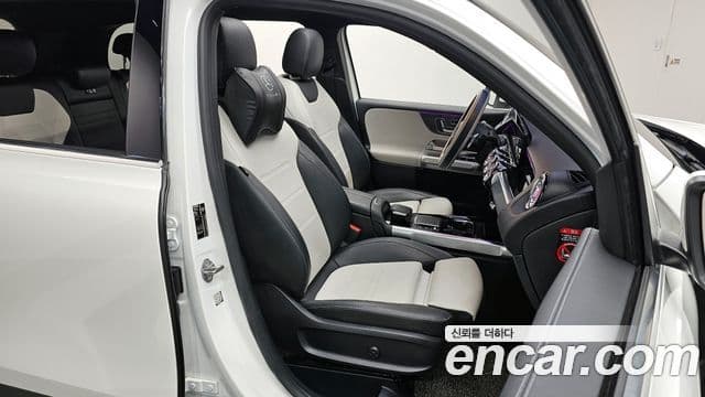 Mercedes-Benz GLB-Class 2021 — Şəkil 12/20