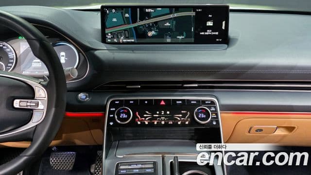 Genesis GV80 2020 — ფოტო 14/20