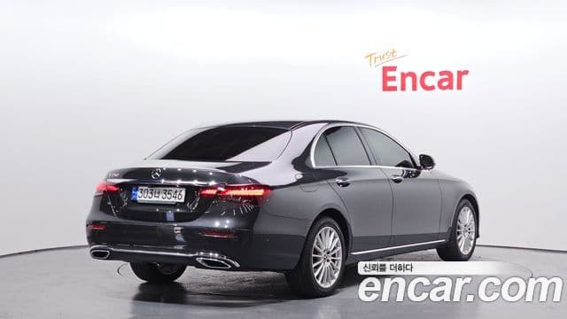 Mercedes-Benz E-Class 2020 — ფოტო 2/20