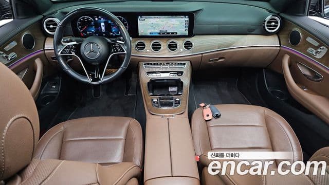 Mercedes-Benz E-Class 2020 — ფოტო 7/20