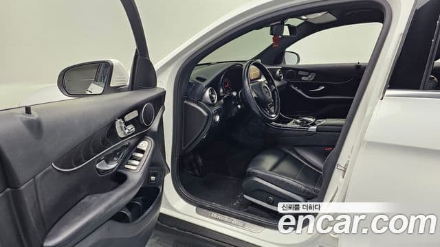 Mercedes-Benz GLC-Class 2019 — Фото 10/20