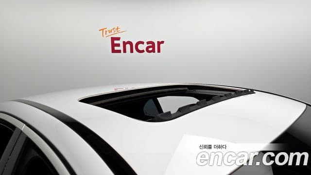 Mercedes-Benz E-Class 2021 — ფოტო 19/20
