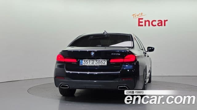 BMW 5 Series 2020 — ფოტო 4/20