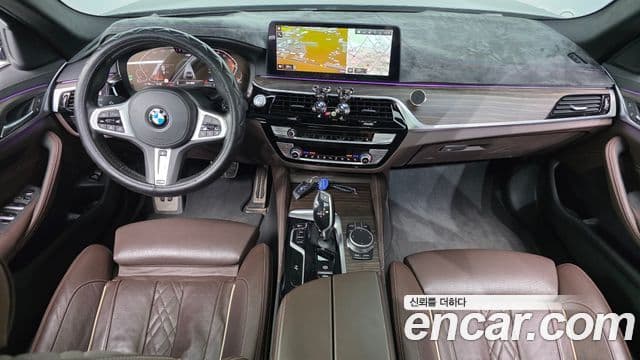BMW 5 Series 2020 — ფოტო 20/20