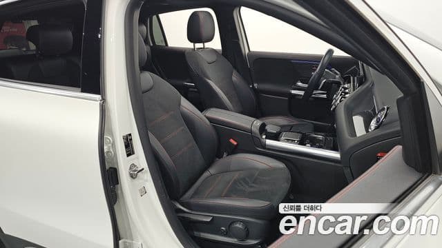 Mercedes-Benz GLA-Class 2022 — Şəkil 10/20