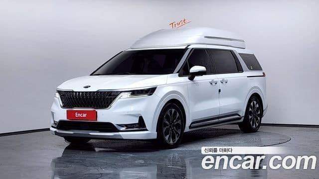 Kia Carnival 2021 — ფოტო 1/20