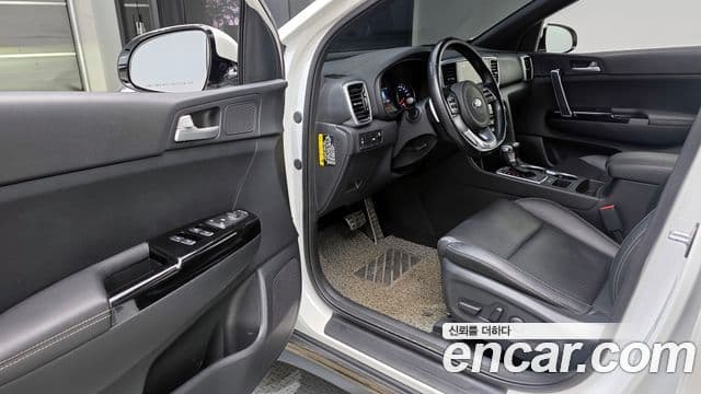 Kia Sportage The Bold 2018 — ფოტო 11/20