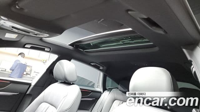 Audi A7 2020 — Фото 18/20