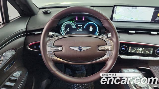 Genesis GV70 2021 — ფოტო 13/20