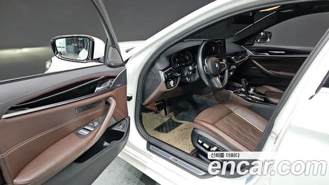 BMW 5 Series 2022 — ფოტო 4/20