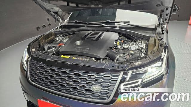 Land Rover Range Rover Velar 2021 — Фото 6/20