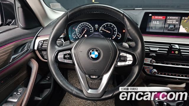 BMW 5 Series 2019 — Şəkil 13/20