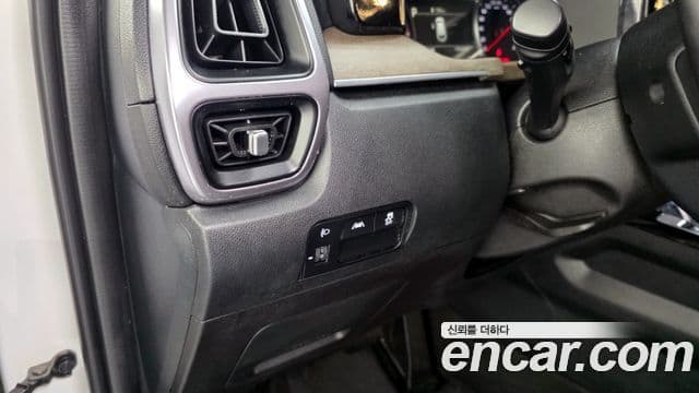 Kia Sorento 2023 — фото 16 из 20