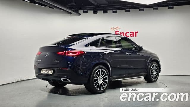 Mercedes-Benz GLE-Class 2022 — ფოტო 2/20