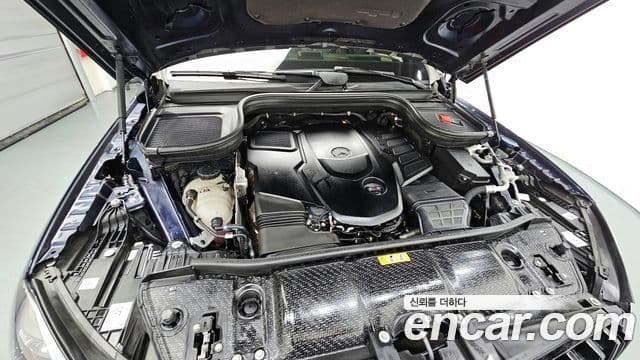 Mercedes-Benz GLE-Class 2022 — ფოტო 6/20