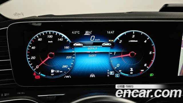Mercedes-Benz GLE-Class 2022 — ფოტო 8/20