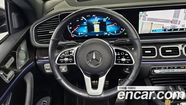 Mercedes-Benz GLE-Class 2022 — ფოტო 13/20