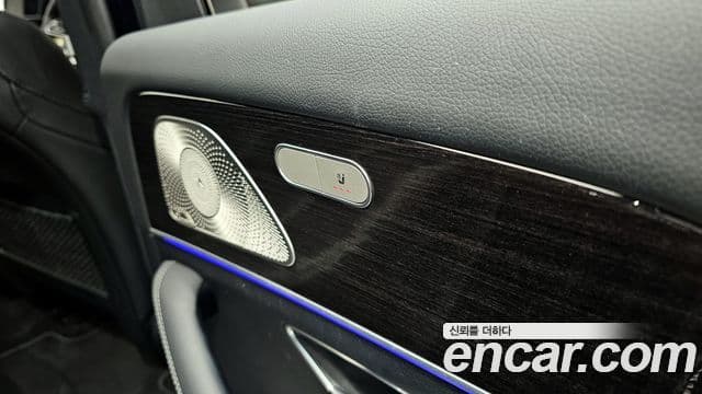 Mercedes-Benz GLE-Class 2022 — ფოტო 19/20