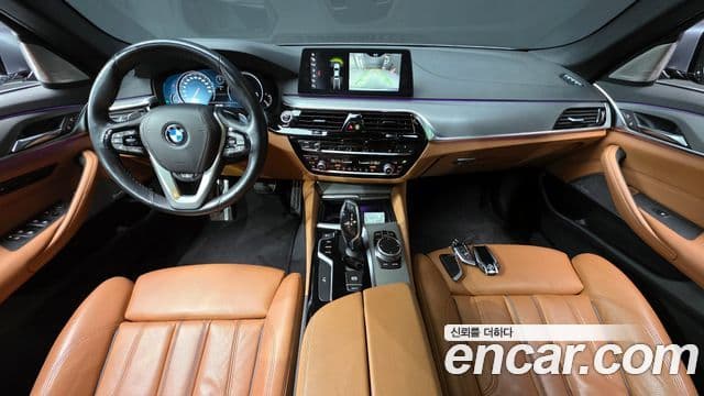 BMW 5 Series 2018 — Şəkil 7/20
