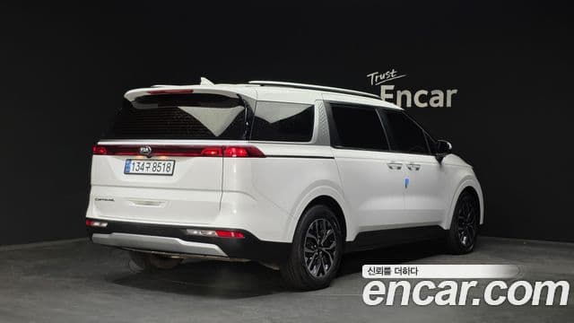 Kia Carnival 2020 — ფოტო 1/20