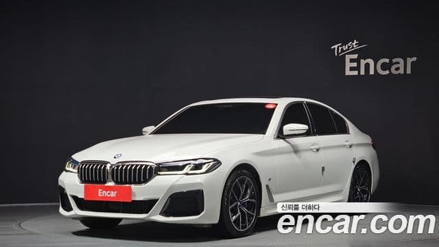 BMW 5 Series 2023 — Photo 2/20