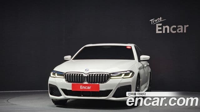 BMW 5 Series 2023 — Photo 9/20