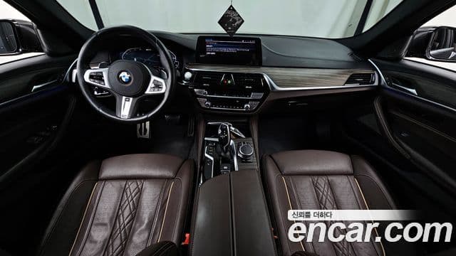 BMW 5 Series 2020 — Фото 7/20