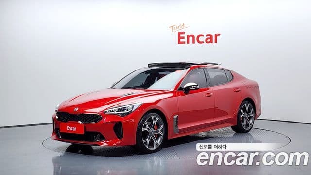 Kia Stinger 2019 — ფოტო 1/20