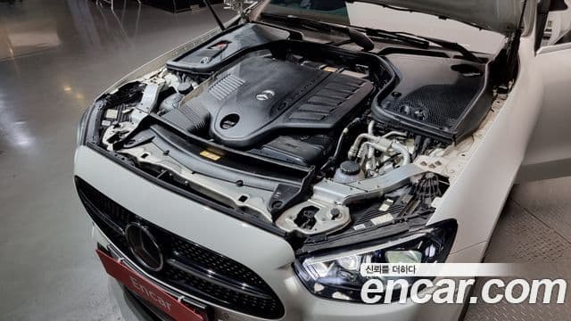 Mercedes-Benz E-Class 2021 — ფოტო 6/20