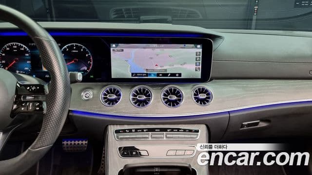 Mercedes-Benz E-Class 2021 — ფოტო 14/20