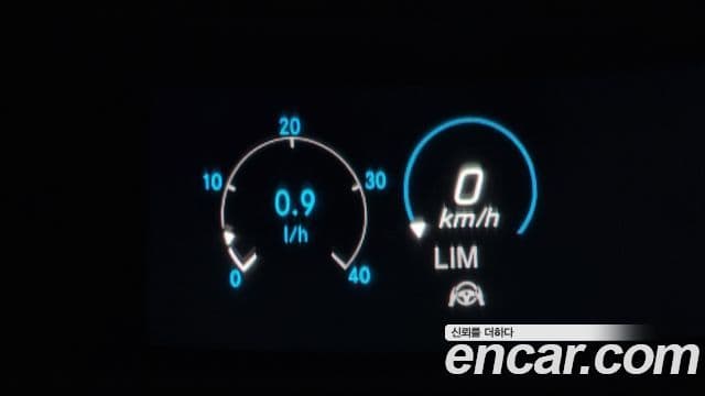 Mercedes-Benz E-Class 2021 — ფოტო 19/20